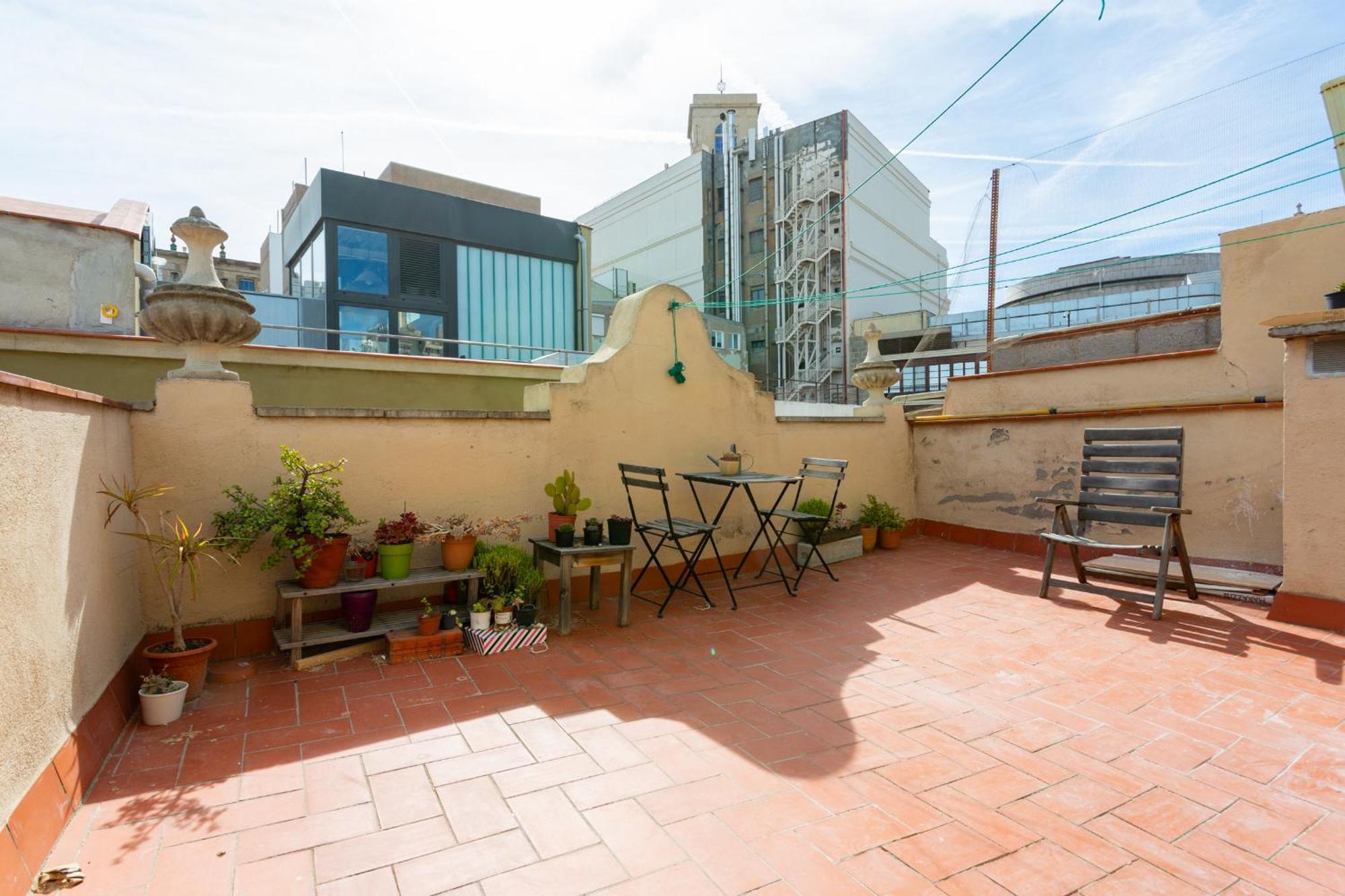 Impeccable 5p In The Heart Of Barcelone